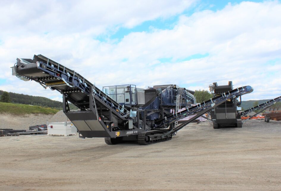 Jonsson L S1632 Tracked Screening Plant