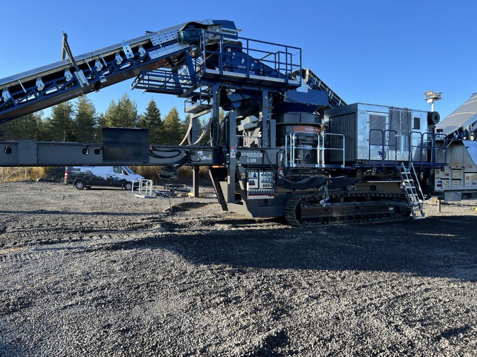 Jonsson L 400 Tracked Cone Crusher