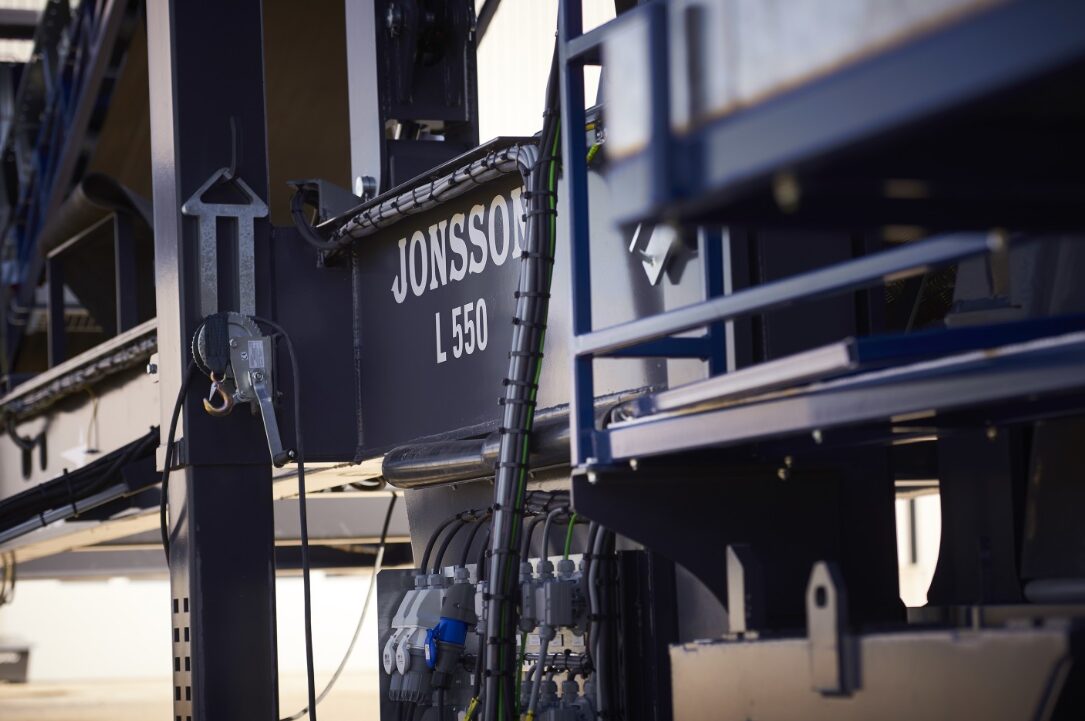 Jonsson L 550 Tracked Cone Crusher