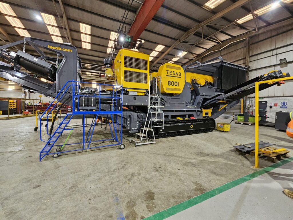 Tesab 800i Crusher in production