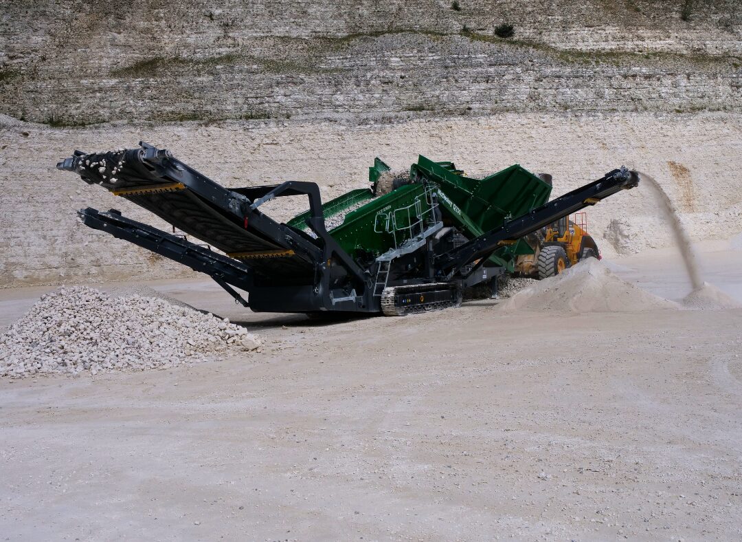 Fenstone McCloskey R230 Screener (1)